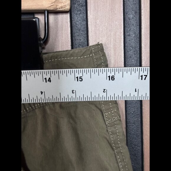 Kuhl Cargo Shorts 10 Womens Green Cotton Nylon 17" Inseam Side Pocket - Picture 3 of 11